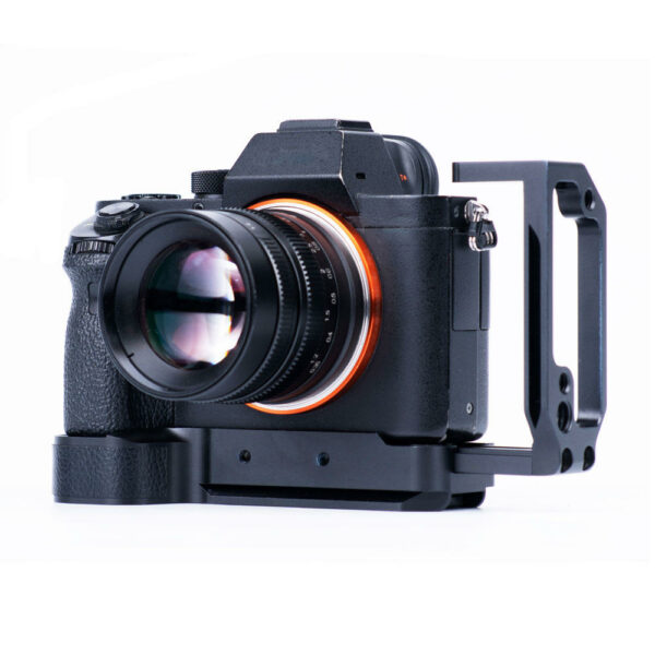 YC Onion Lichi Quick Release L Plate for Sony A7M3 A73 A7R3 DSLR Camera